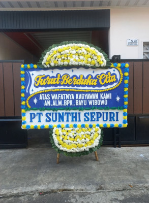 Papan Bunga Duka di Tambangan Hulu