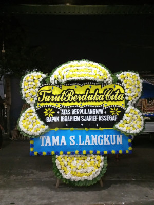 Papan Bunga Duka di Tambangan Hulu
