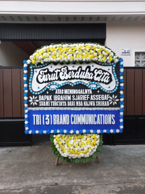 Papan Bunga Duka di Tambangan Hulu